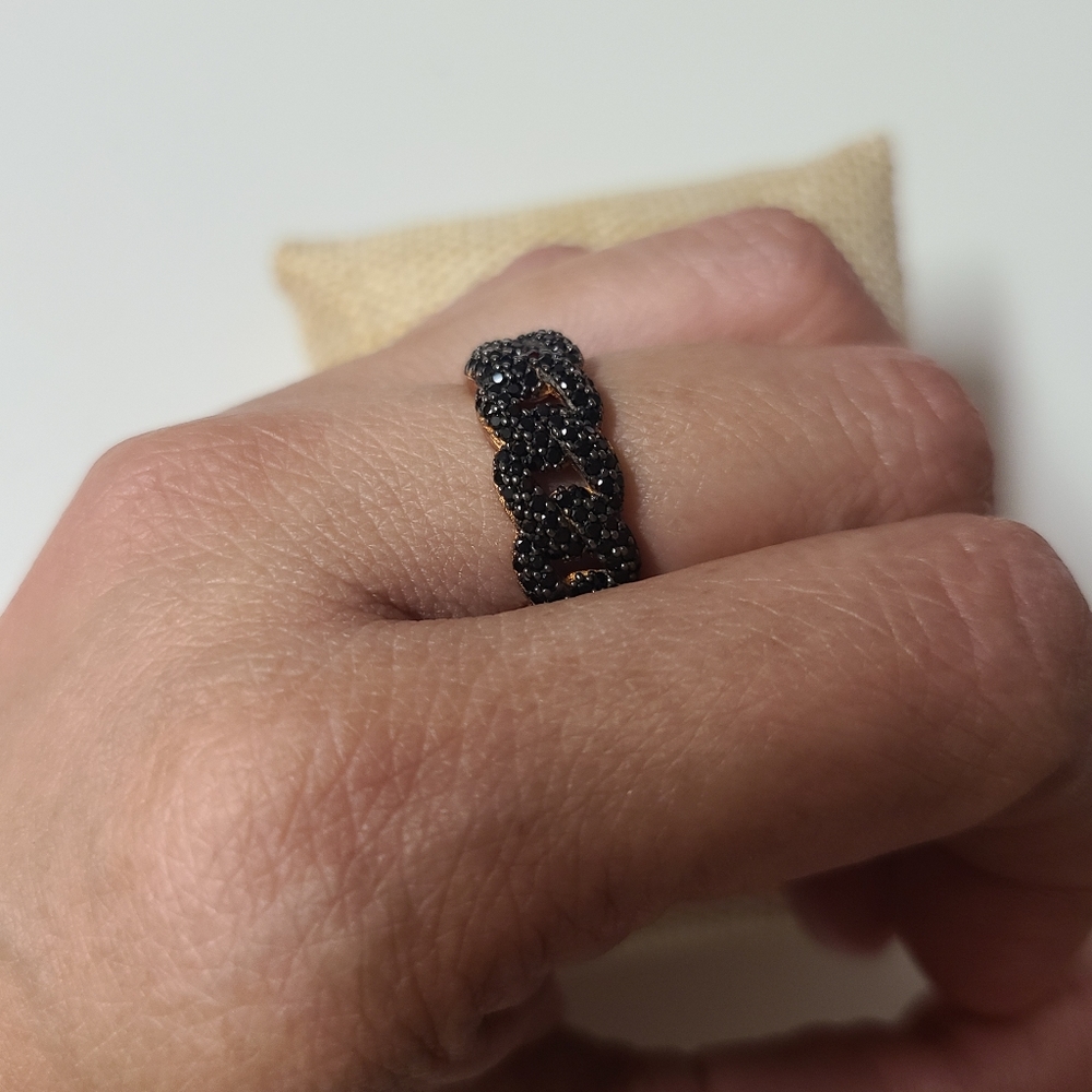 Ring - Picture 2 of 4